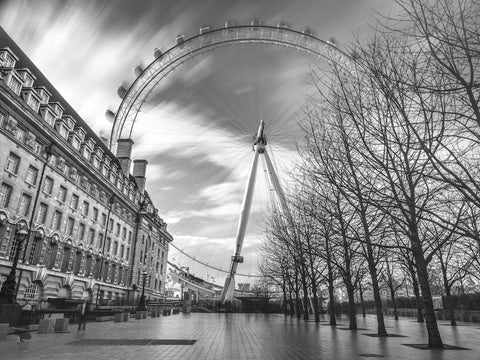 Millennium Wheel in city of London, UK